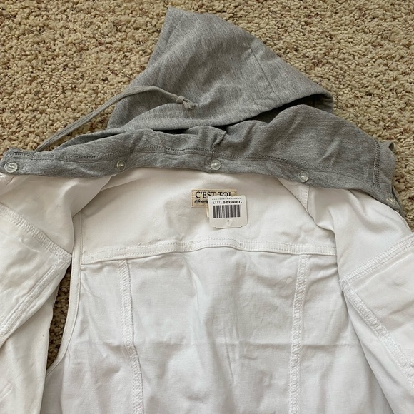 Vest - Picture 4 of 5